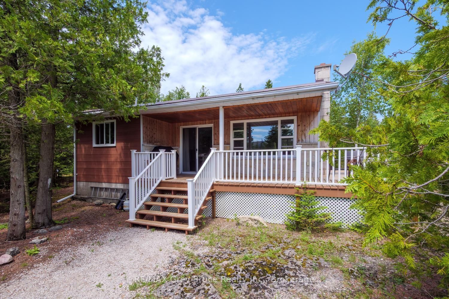 259 Bradley, Northern Bruce Peninsula, Ontario N0H 1Z0