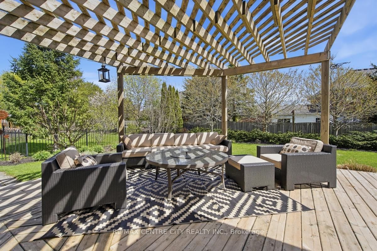 6 Trillium Court, Middlesex Centre — photo 3