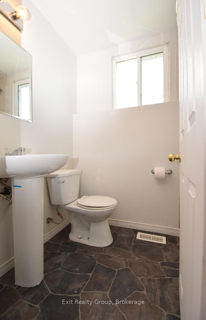 11 Flindall Street • Quinte West, ON photo 17