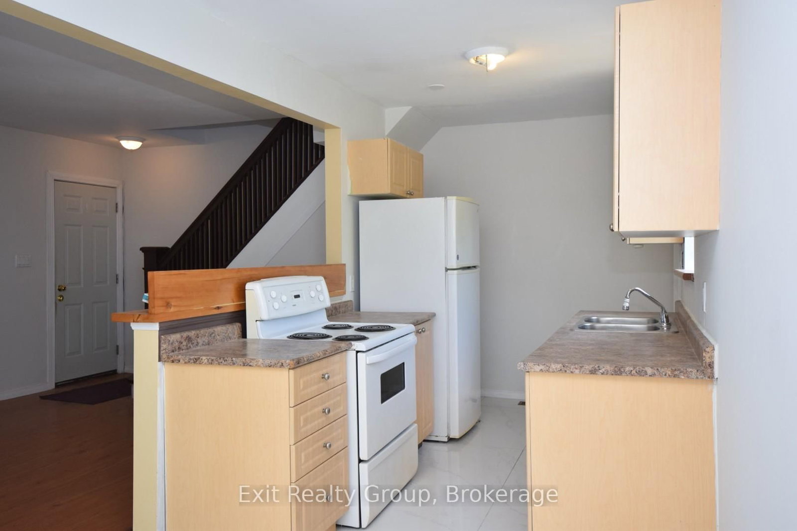 11 Flindall Street • Quinte West, ON photo 5