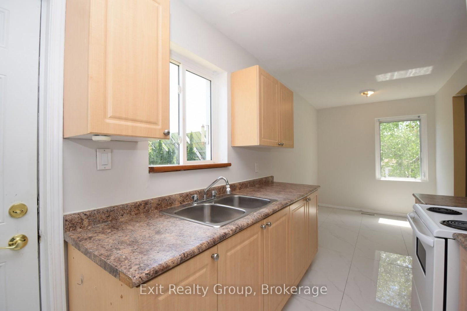 11 Flindall Street • Quinte West, ON photo 8