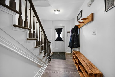 204 Wood Street E — photo 6