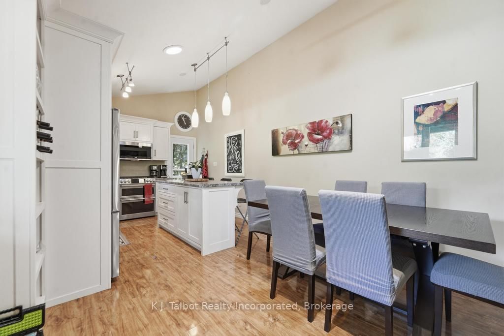 6 David Street E • Bluewater, ON photo 13