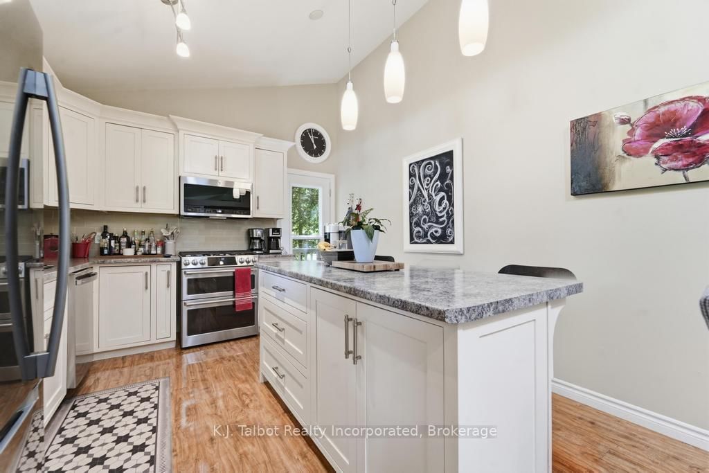 6 David Street E • Bluewater, ON photo 14