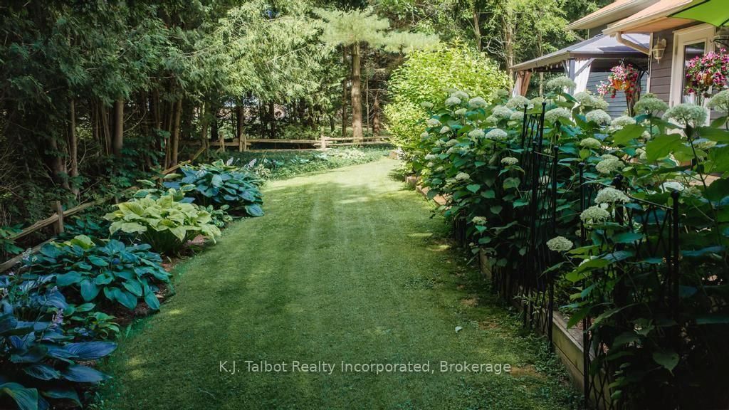 6 David Street E • Bluewater, ON photo 42
