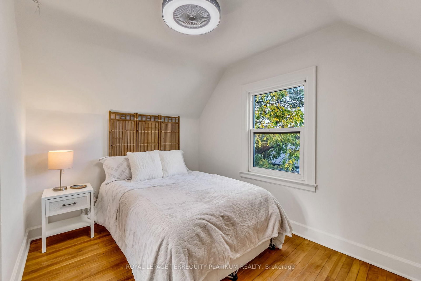 10 Locarno Avenue • Hamilton, ON photo 21