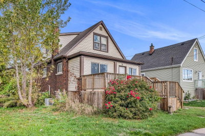 10 Locarno Avenue • Hamilton, ON photo 3