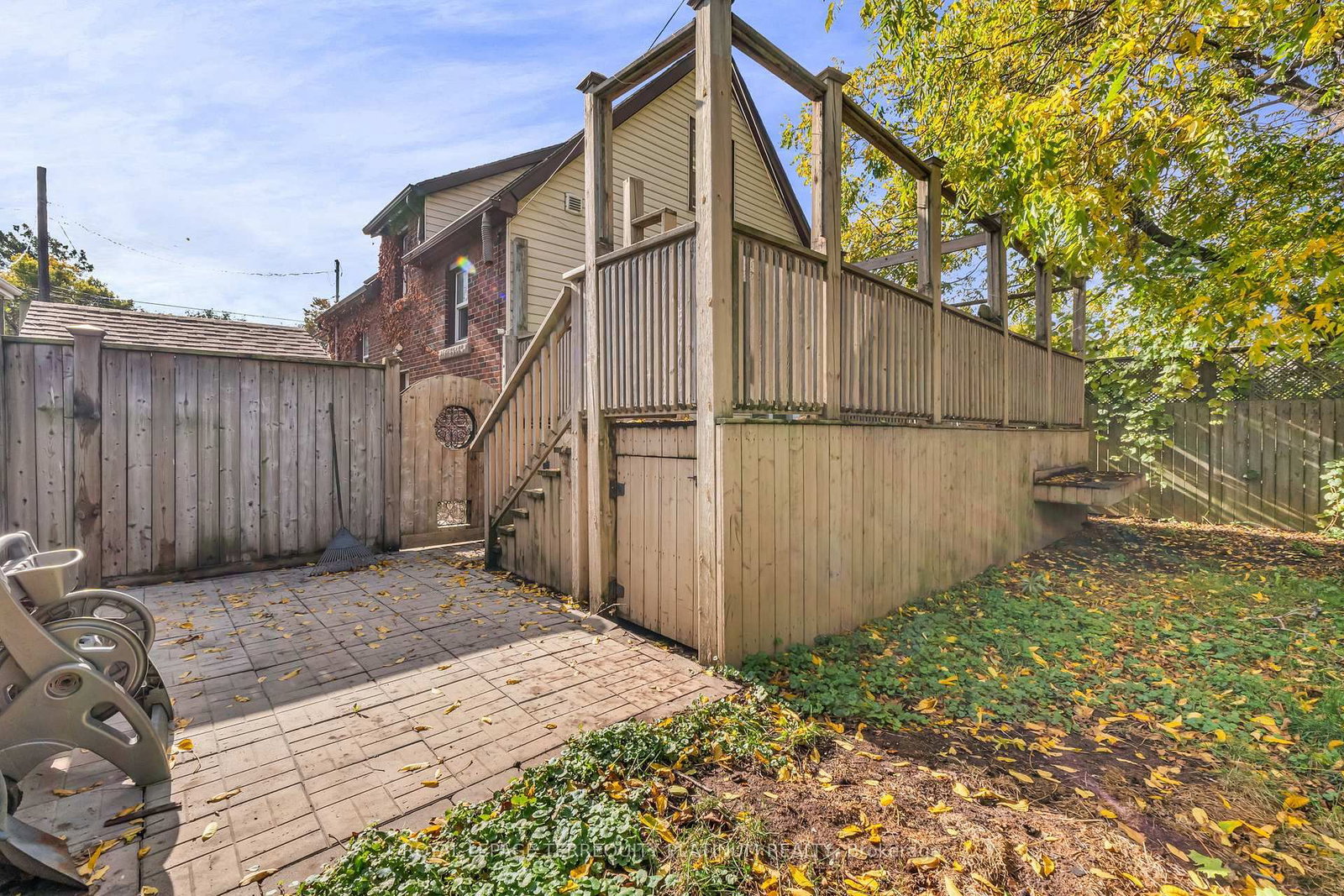 10 Locarno Avenue • Hamilton, ON photo 33