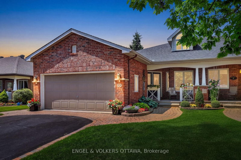 10 Waterthrush Crescent, Kanata