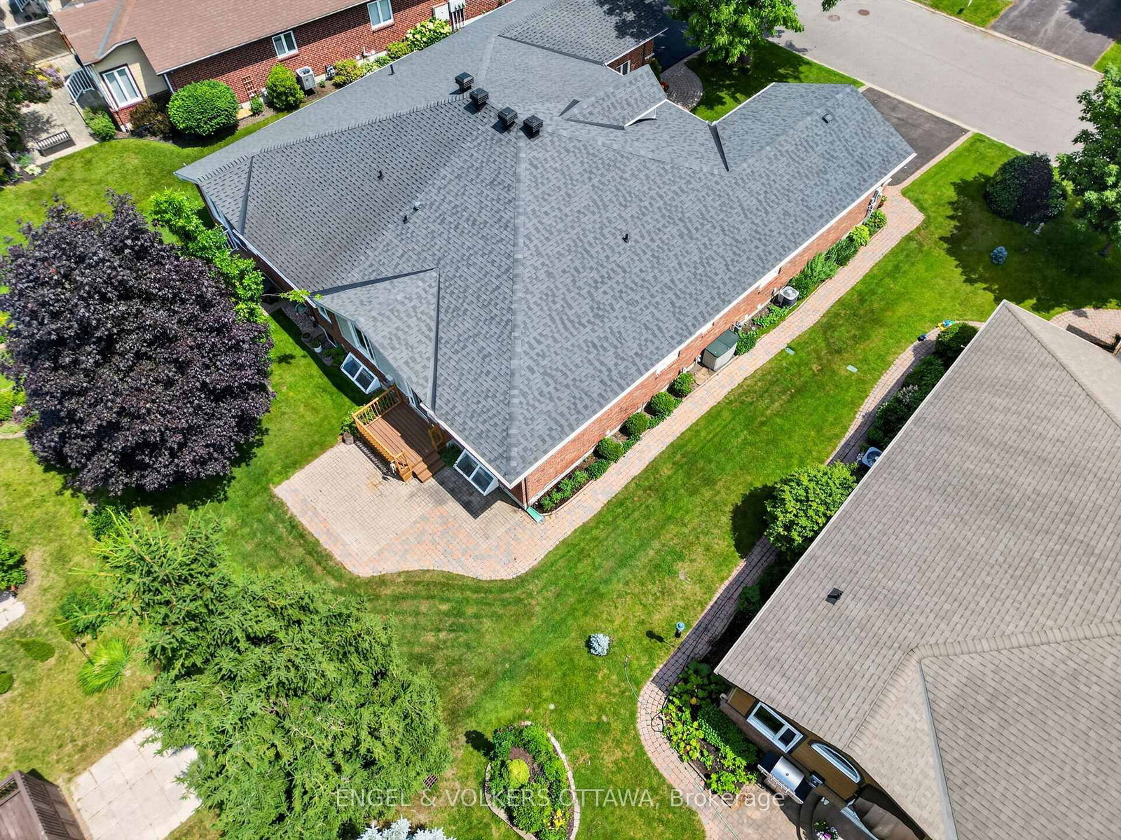 10 Waterthrush Crescent • Kanata, ON photo 41