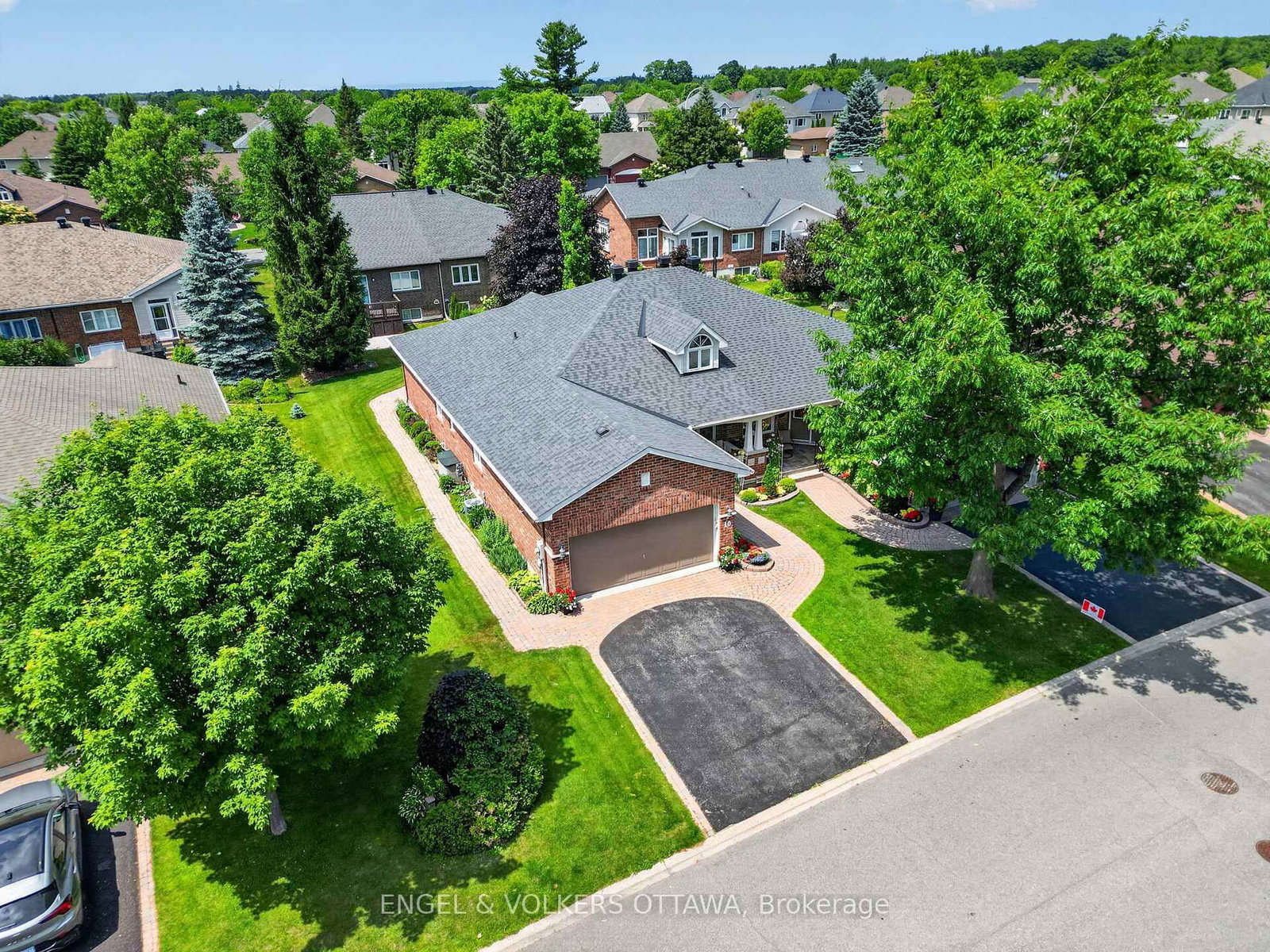 10 Waterthrush Crescent • Kanata, ON photo 42