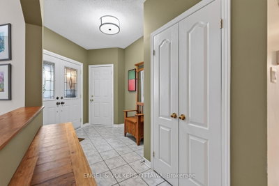 10 Waterthrush Crescent — photo 6