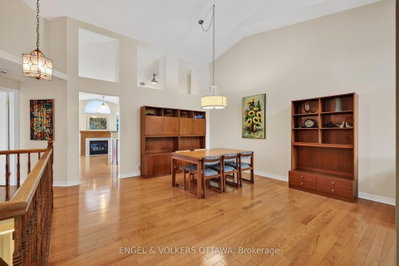10 Waterthrush Crescent — more photos