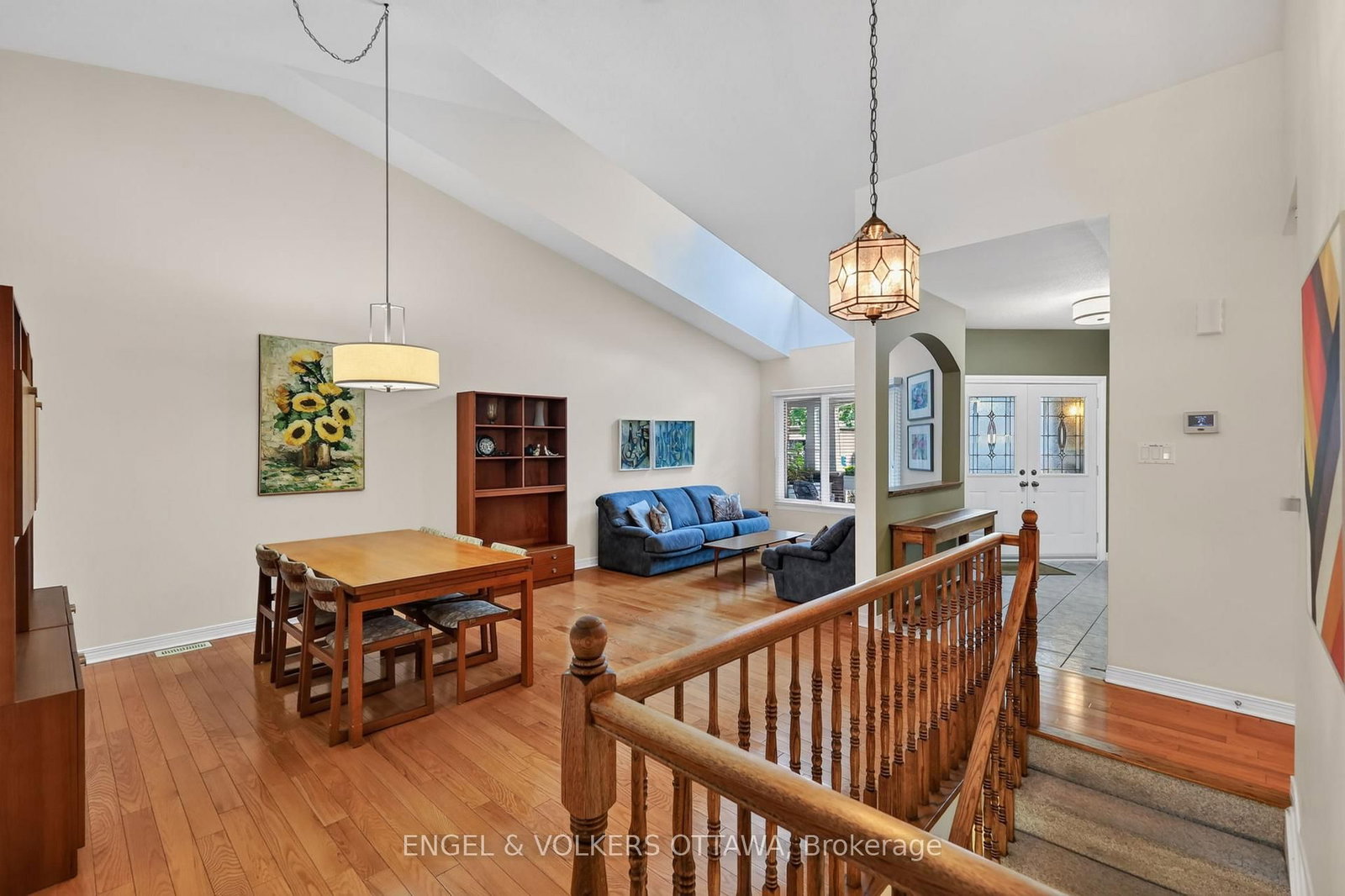 10 Waterthrush Crescent • Kanata, ON photo 8