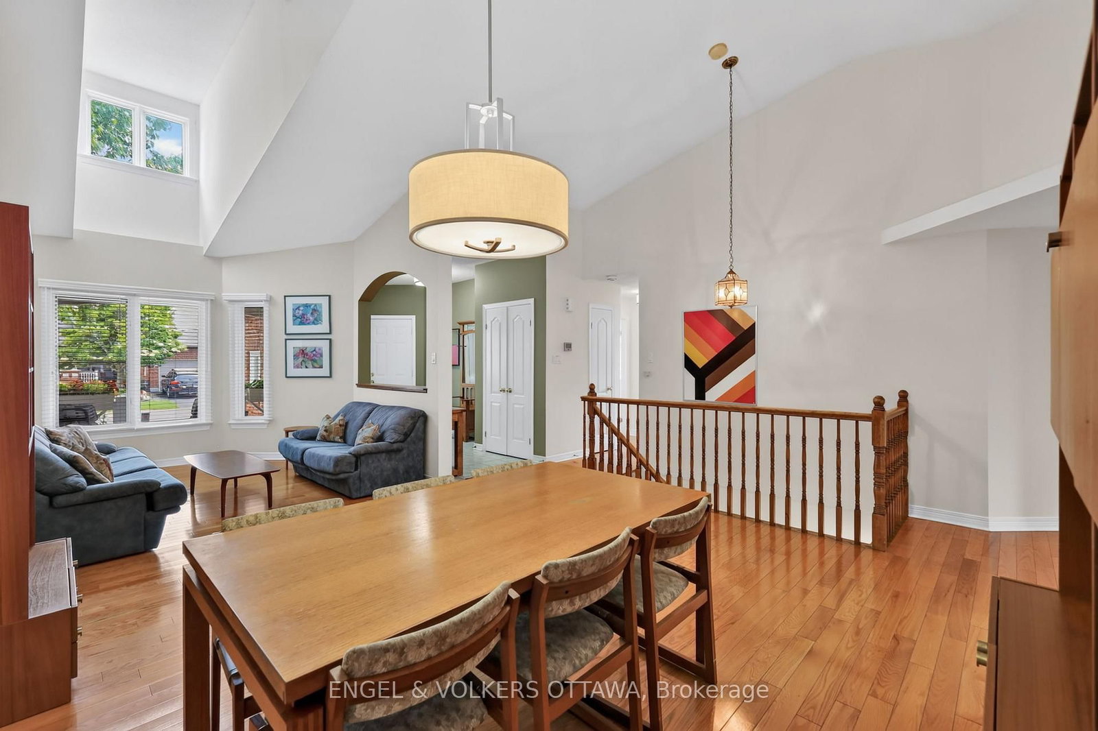 10 Waterthrush Crescent • Kanata, ON photo 9