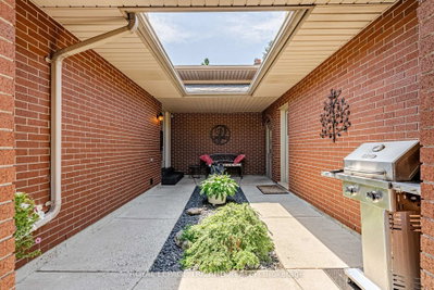 189 Huntington Crescent • Thames Centre, ON photo 3
