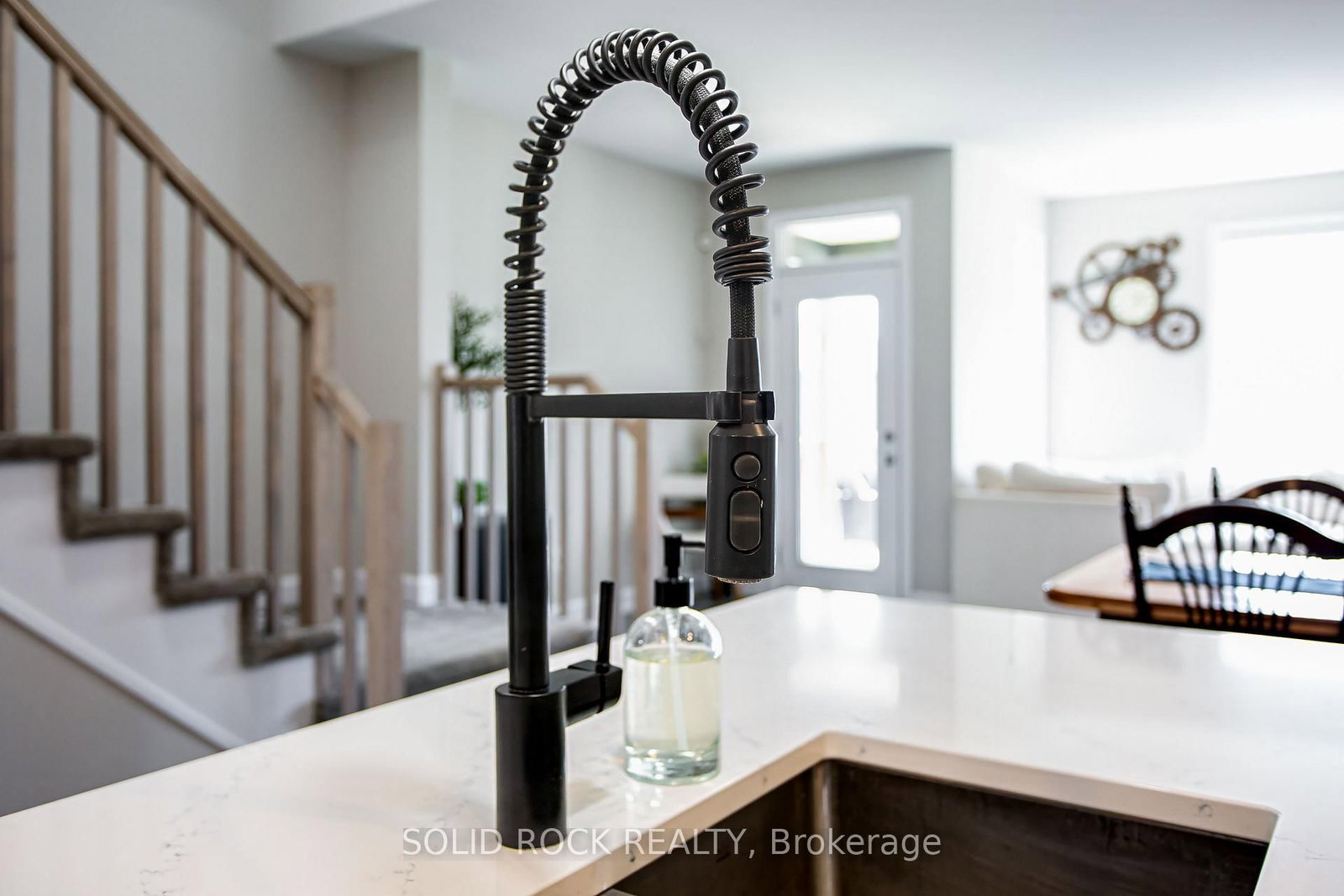 335 Grackle Street • Ottawa, ON photo 6
