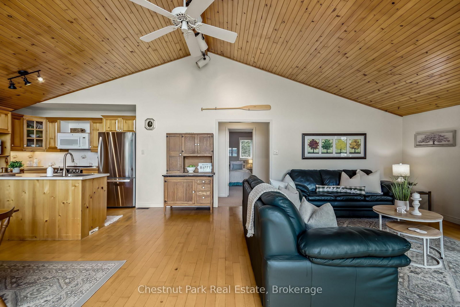 3702 E 518 Highway • Kearney, ON photo 21