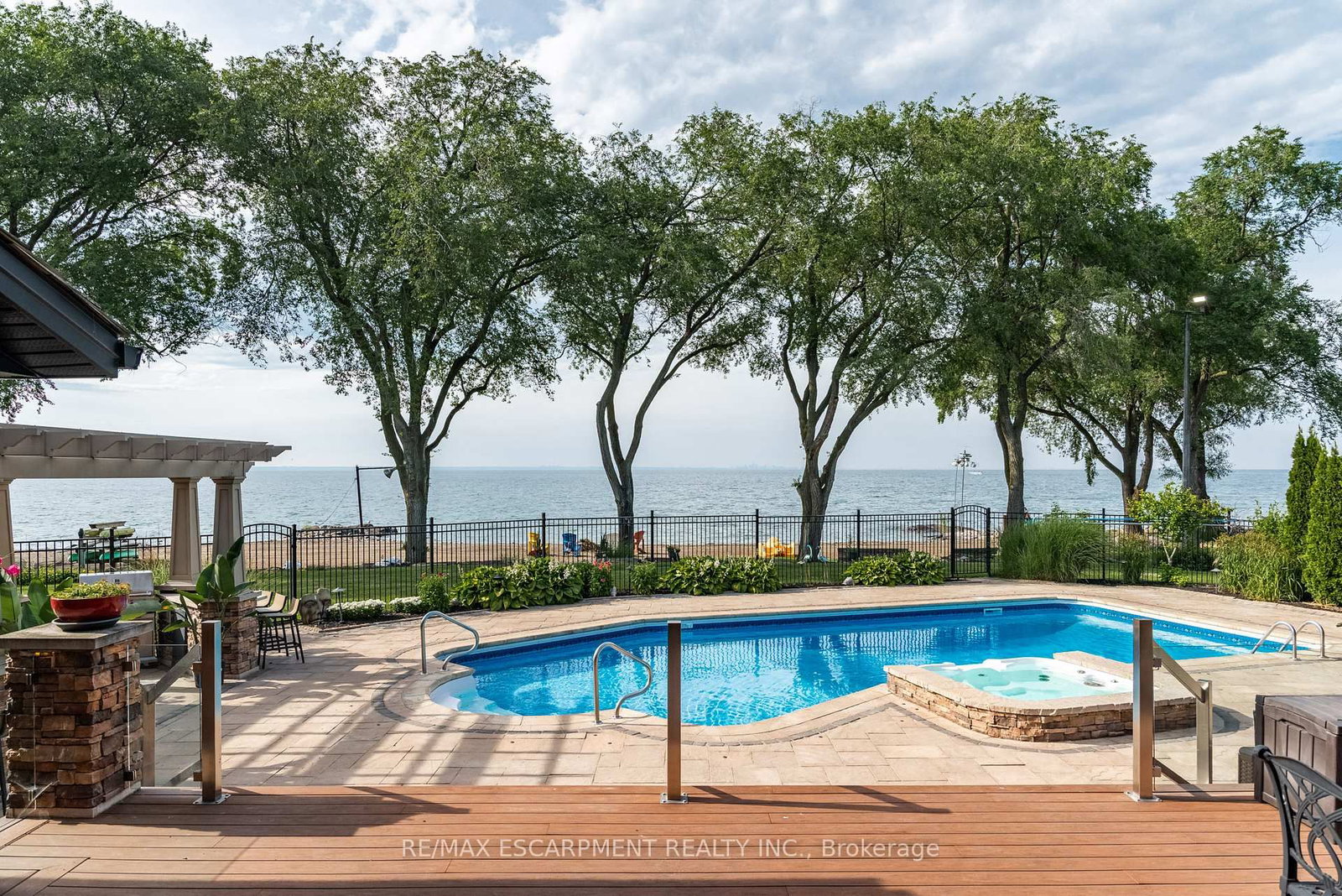 17 Lochside Dr, Hamilton, view 11