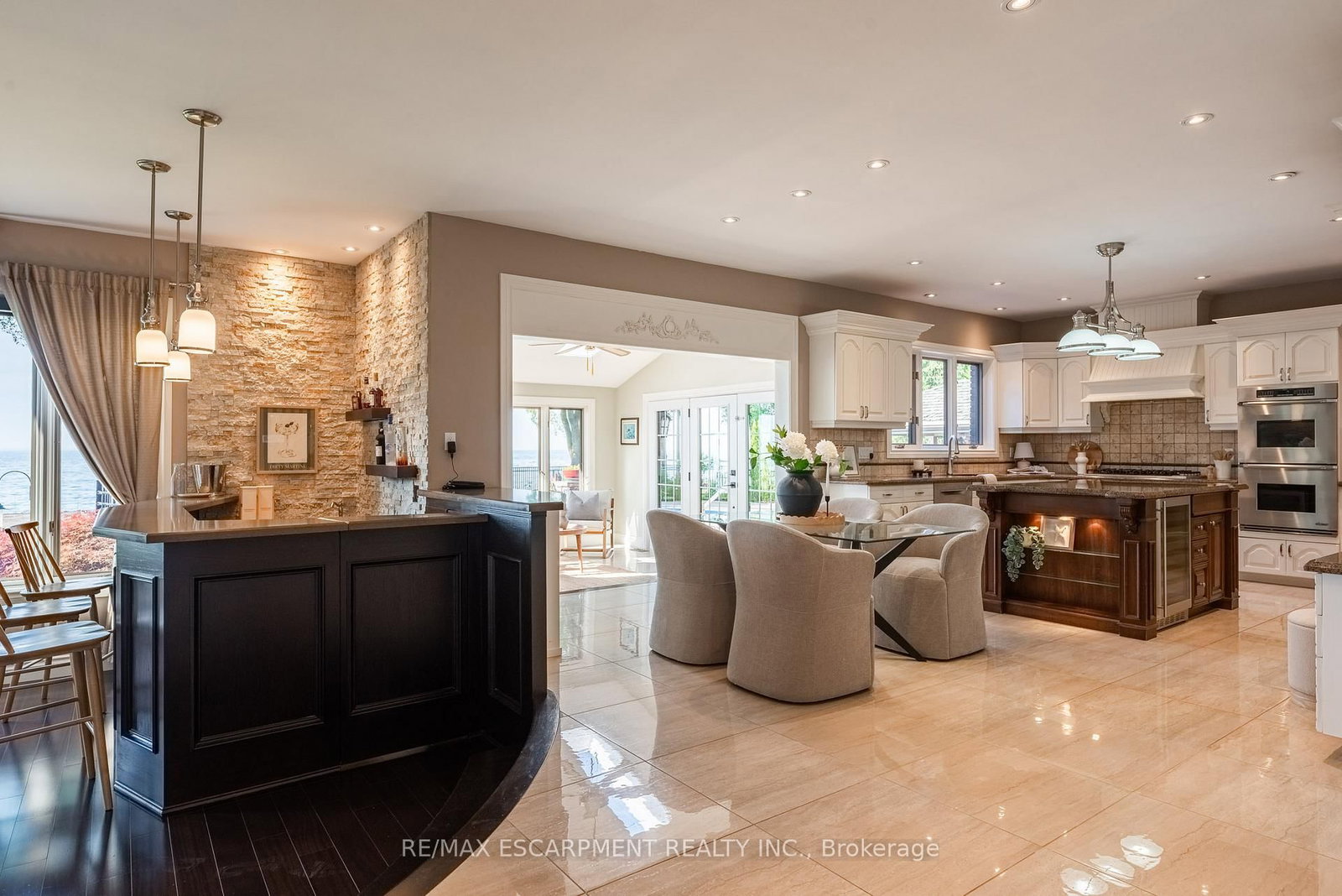 17 Lochside Dr, Hamilton, view 21