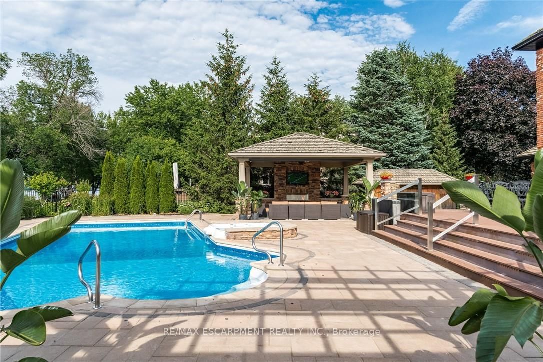 17 Lochside Dr, Hamilton, view 9