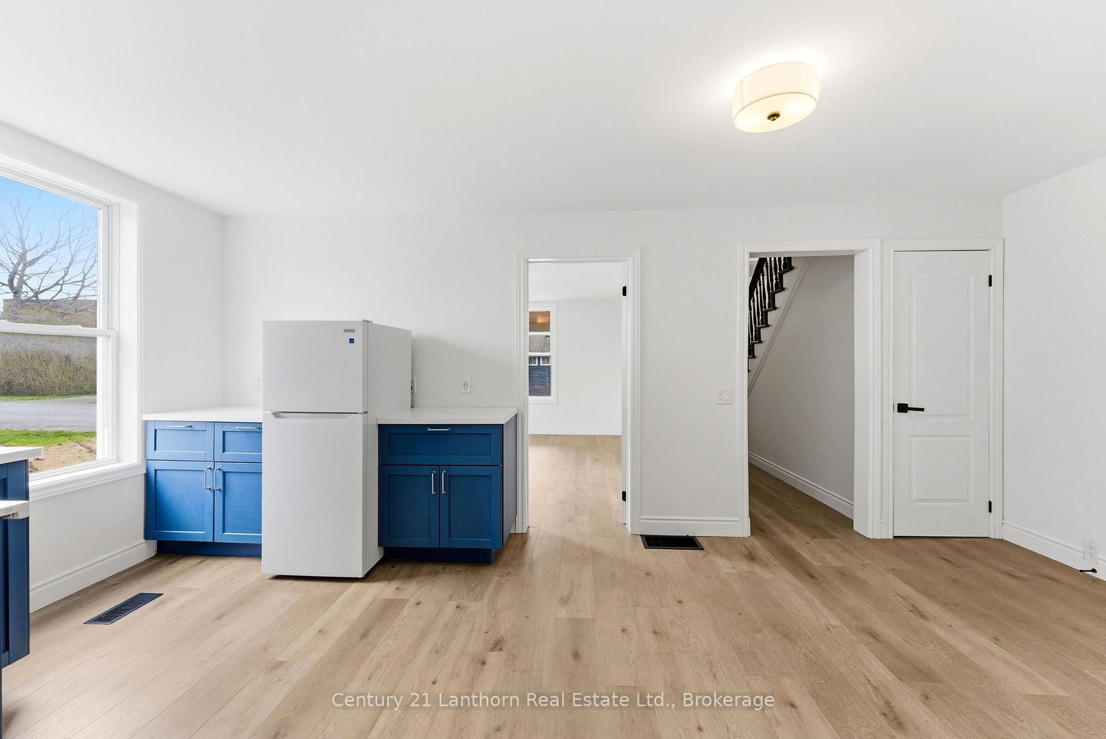 16 Store Street • Prince Edward County, ON photo 32