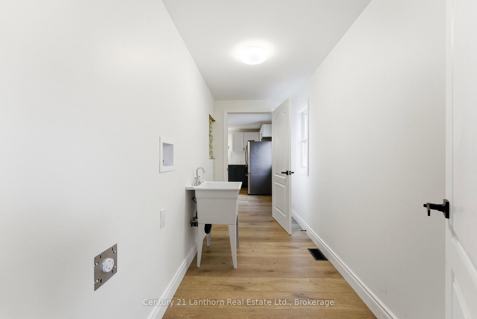 16 Store Street • Prince Edward County, ON photo 38