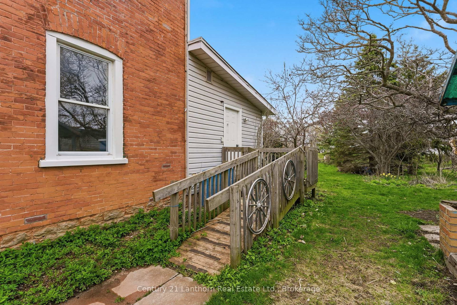 16 Store Street • Prince Edward County, ON photo 45