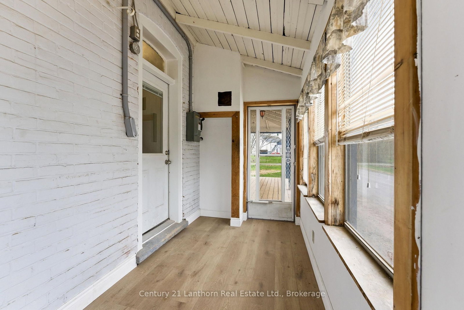 16 Store Street • Prince Edward County, ON photo 8
