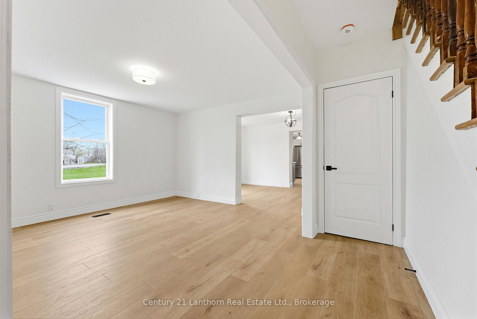 16 Store Street • Prince Edward County, ON photo 9