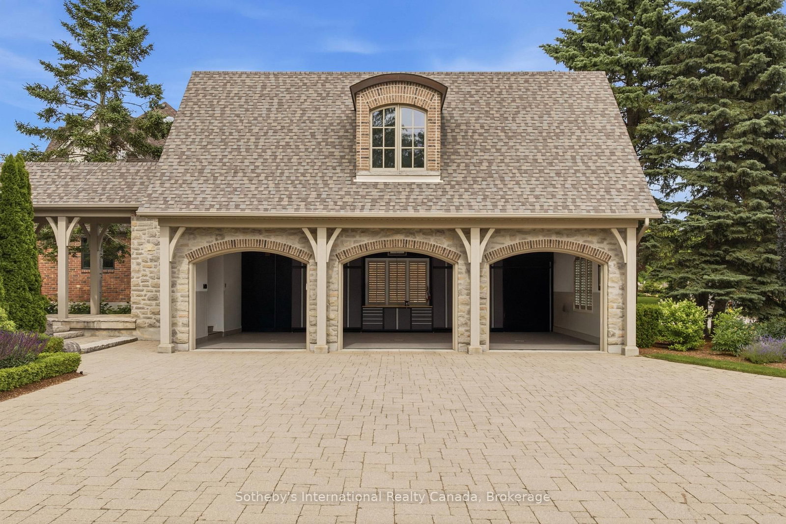 28 Deer Ridge Cres, Kitchener, view 33