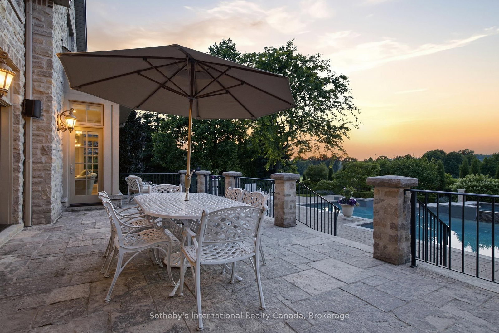 28 Deer Ridge Cres, Kitchener, view 40
