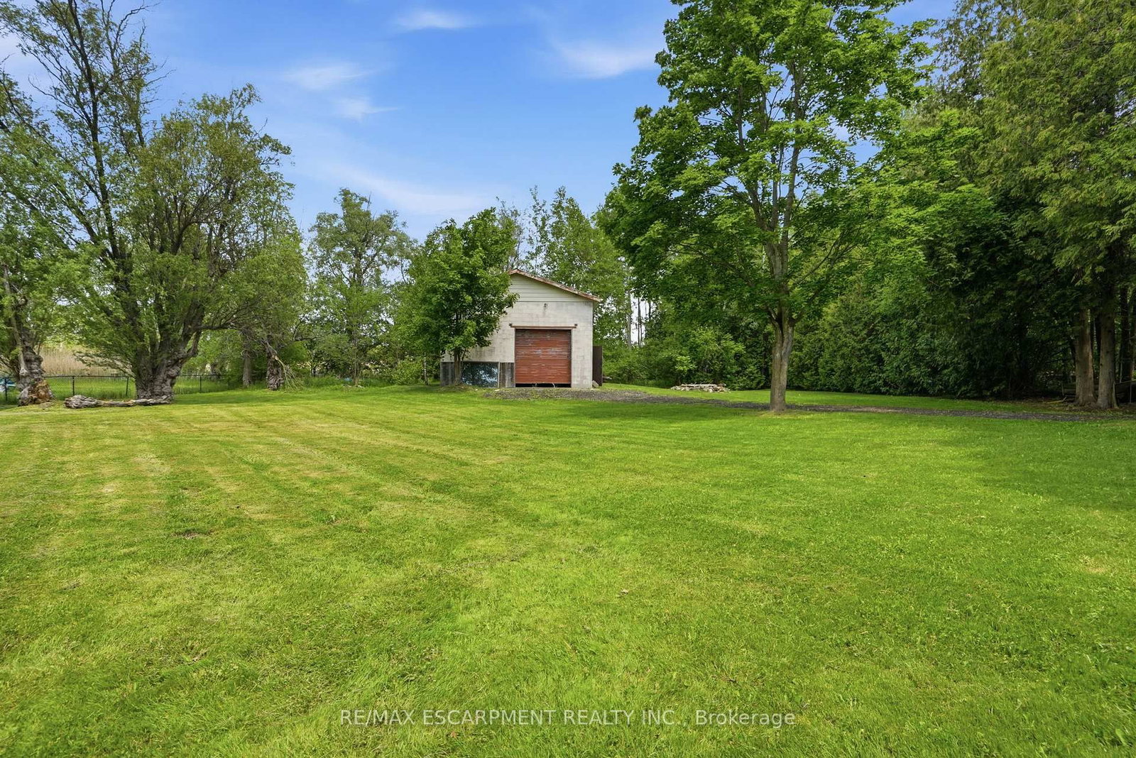 318 Freelton Road • Hamilton, ON photo 40