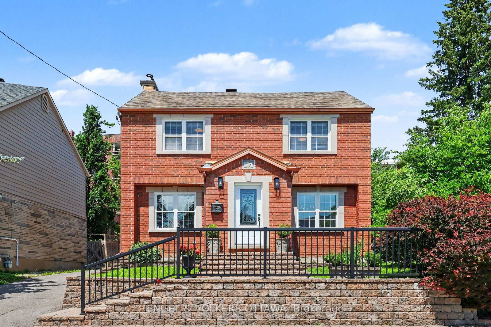 101 Ivy Crescent • Ottawa, ON photo 2
