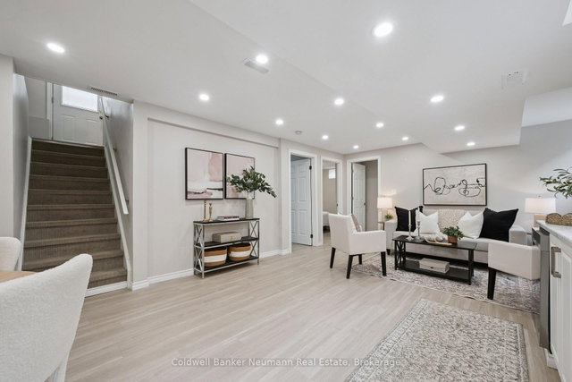 2 - 364 Imperial Road S