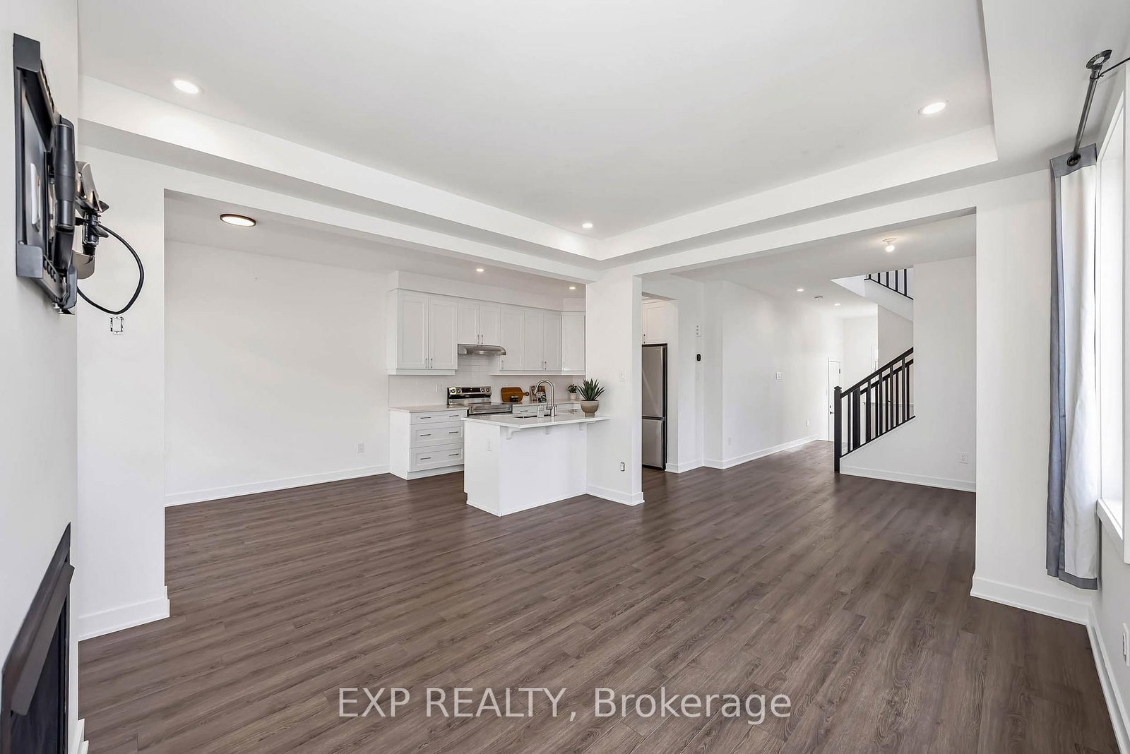 155 YEARLING Circle • Richmond, ON photo 11