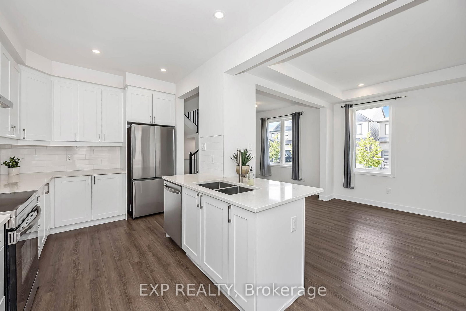 155 YEARLING Circle • Richmond, ON photo 18
