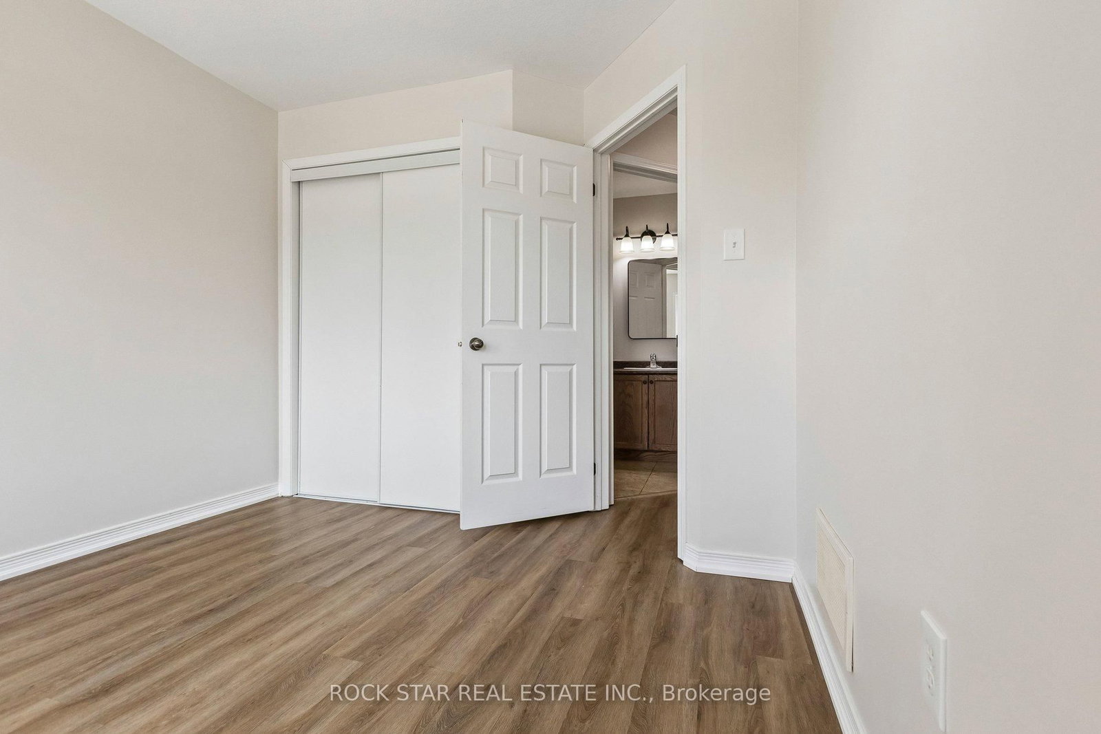 111 Bloomington Drive • Cambridge, ON photo 21