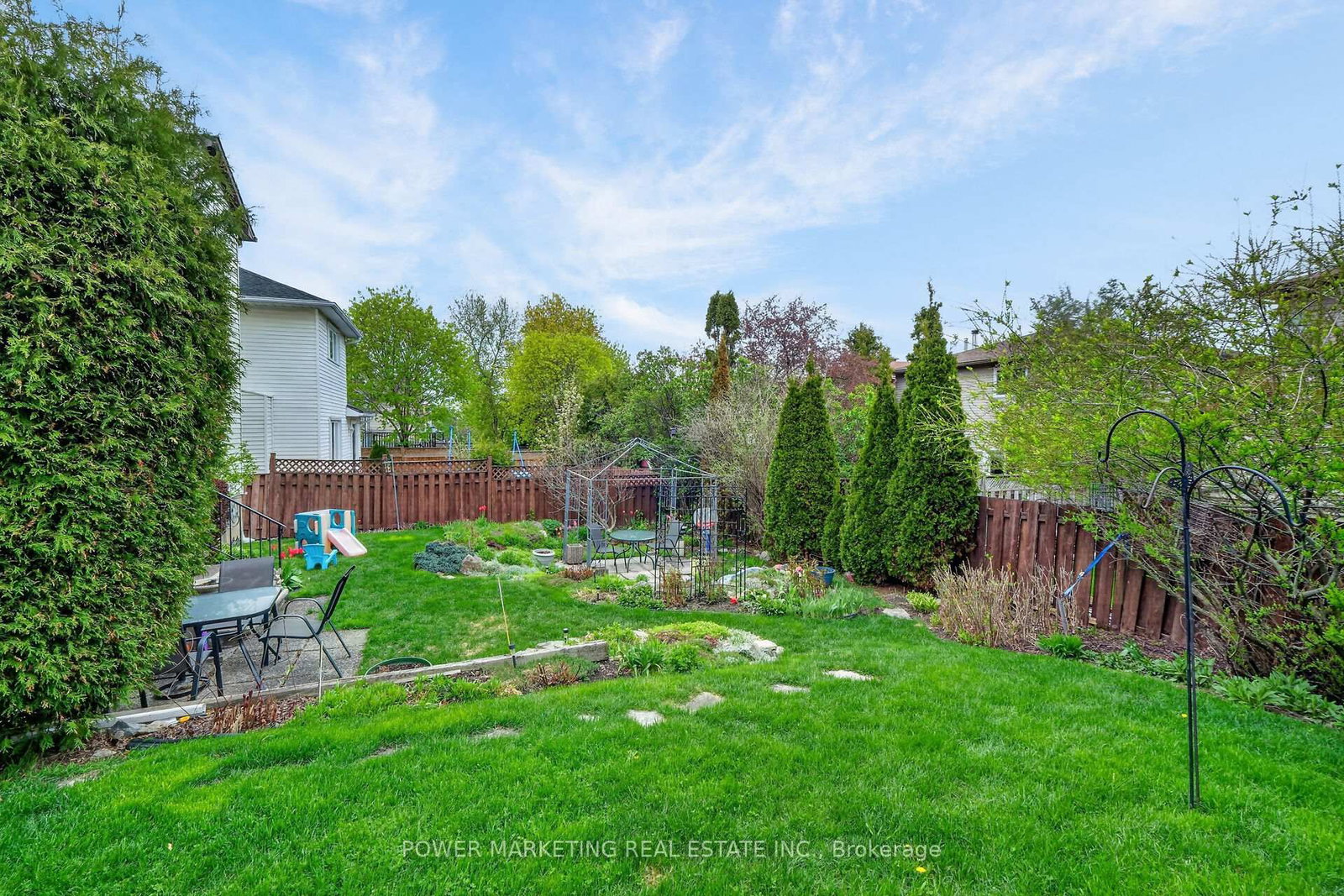 6451 VISENEAU Drive • Orleans, ON photo 46