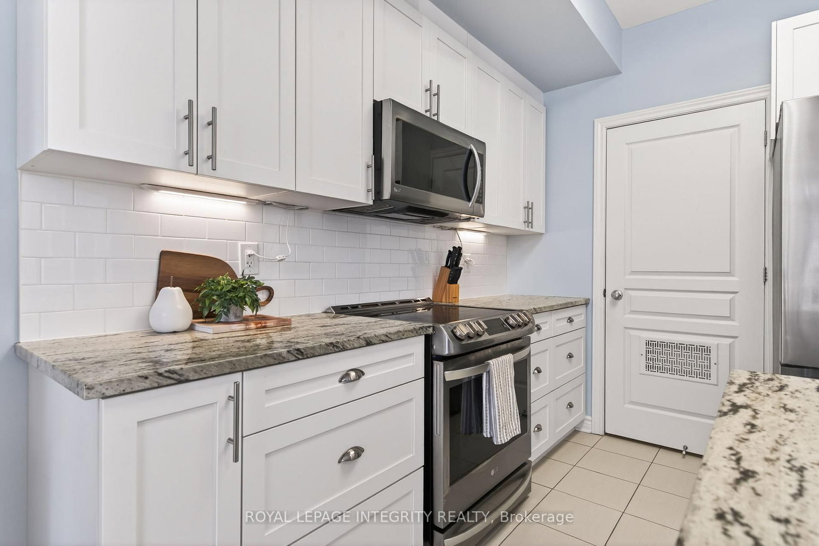 1007 Beryl Private • Ottawa, ON photo 10