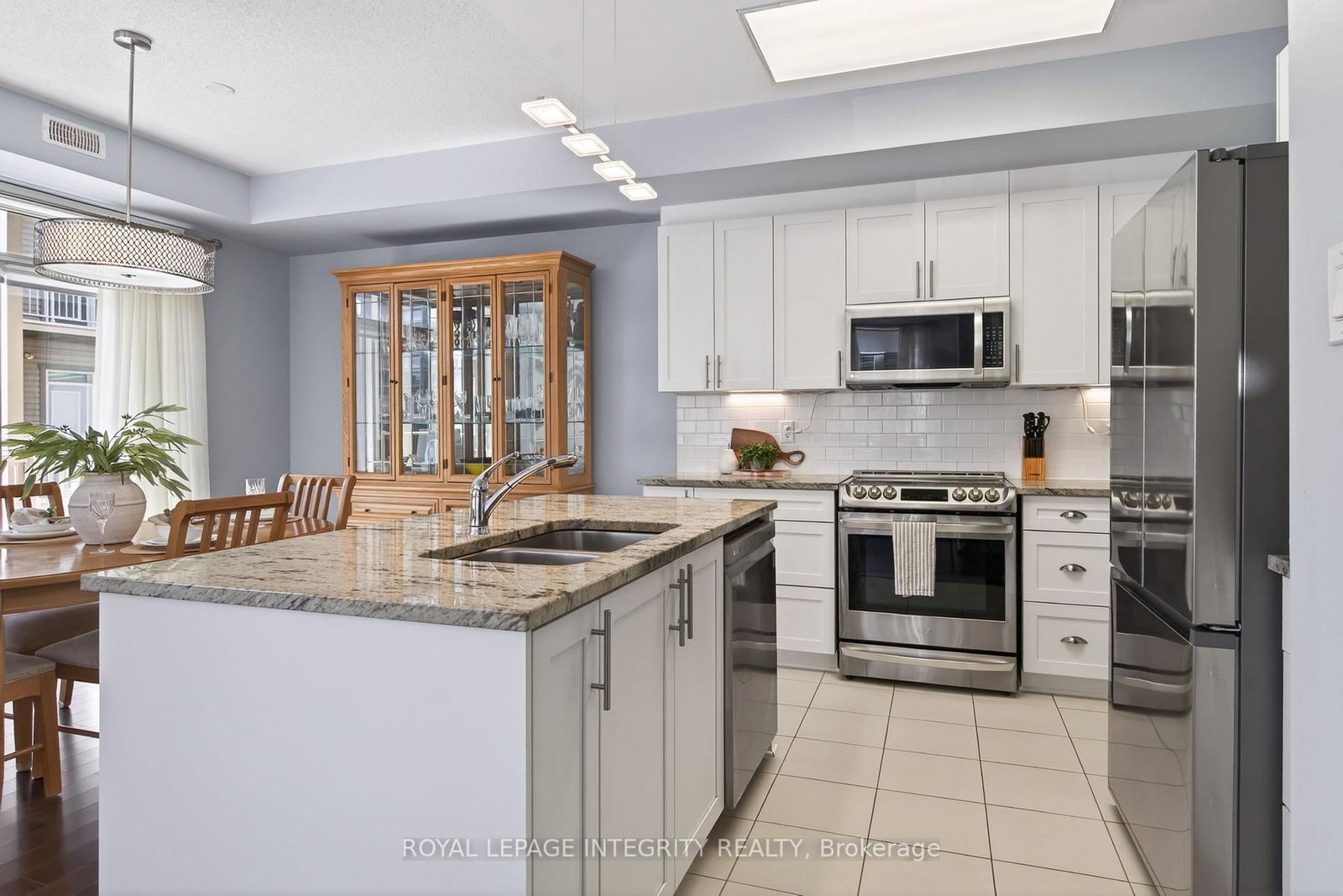 1007 Beryl Private • Ottawa, ON photo 9