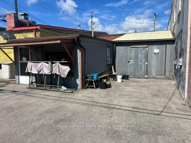 194 Kenilworth Ave N photo 4
