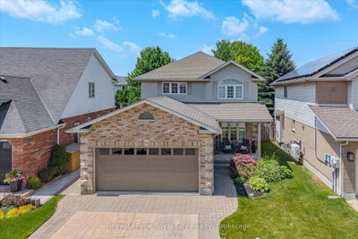 17 Carroll Crescent