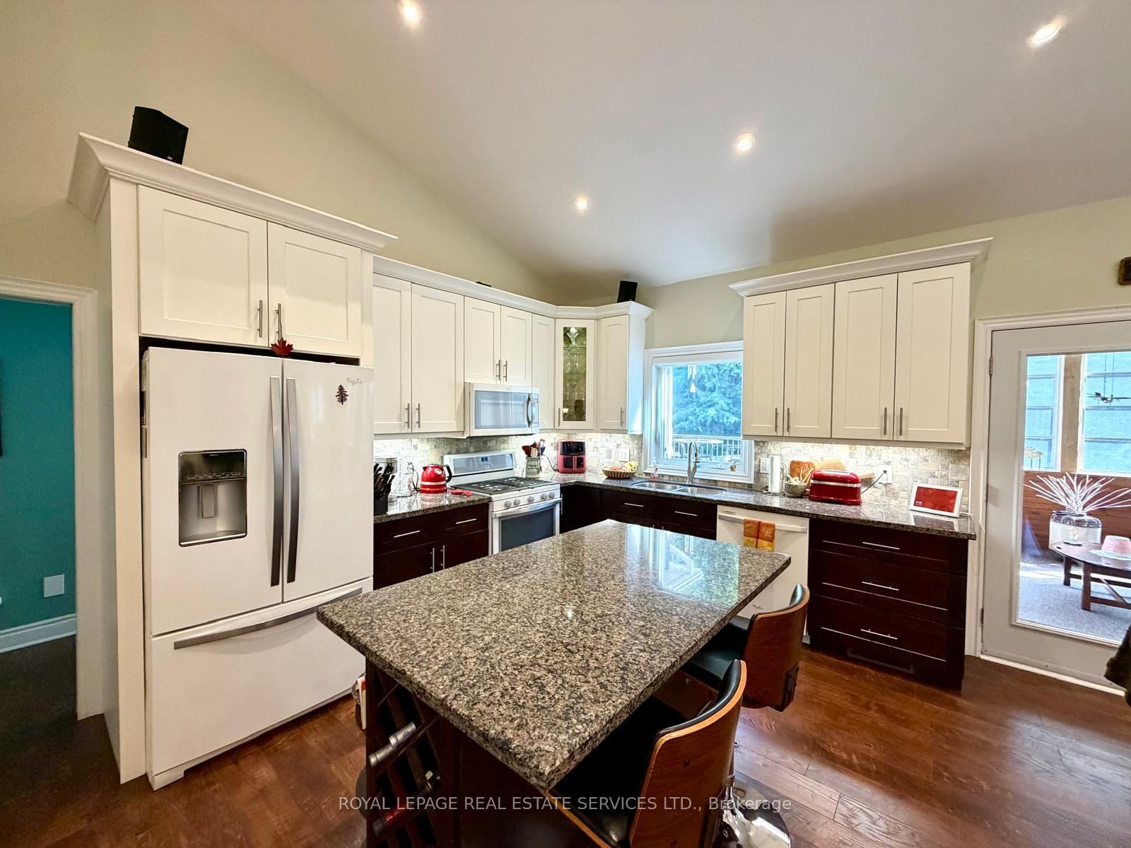 1045 Tower Crescent • Gravenhurst, ON photo 10