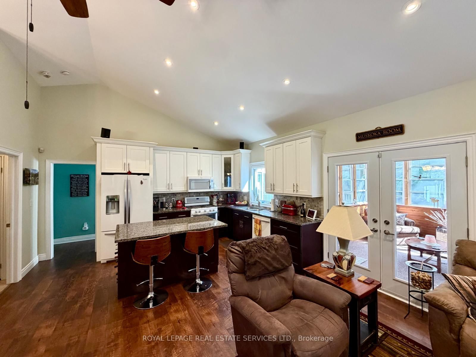 1045 Tower Crescent • Gravenhurst, ON photo 9
