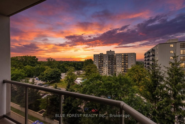 501 - 353 Commissioners Road W