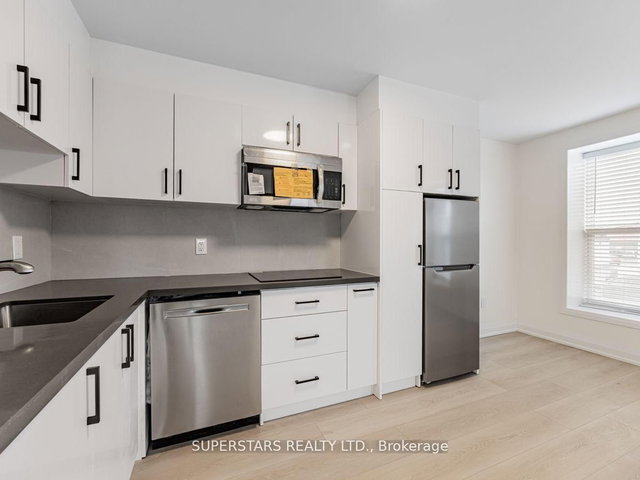 #2 - 36 Lindsay Street S