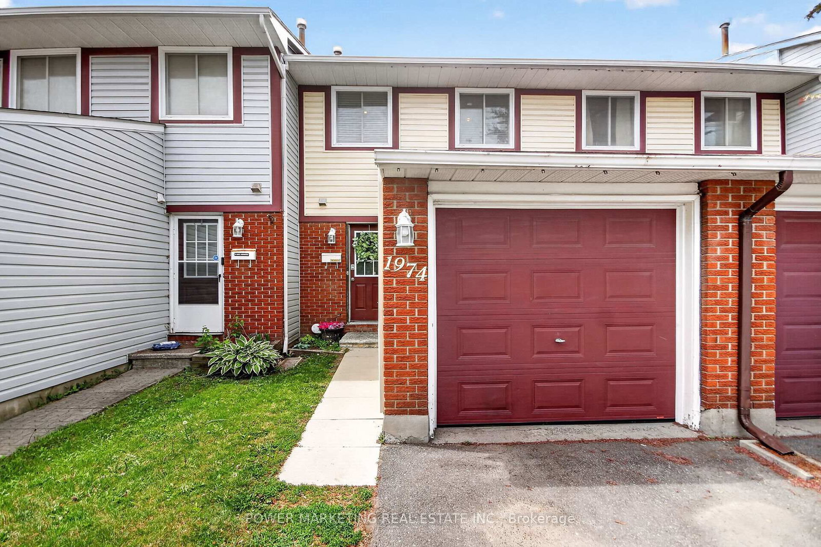 1974 GARDEN PARK Lane • Ottawa, ON photo 3