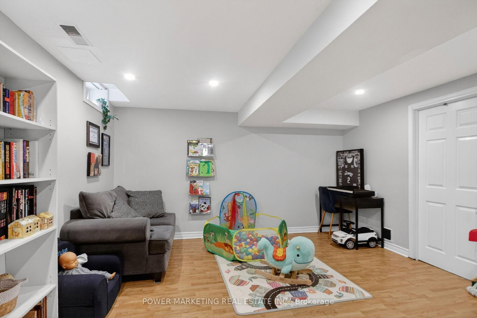 1974 GARDEN PARK Lane • Ottawa, ON photo 35