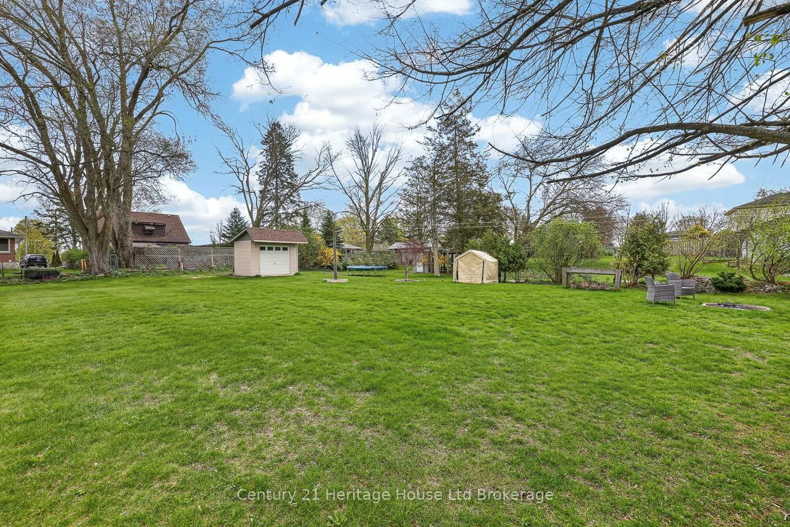 69 Bee Street • Woodstock, ON photo 34